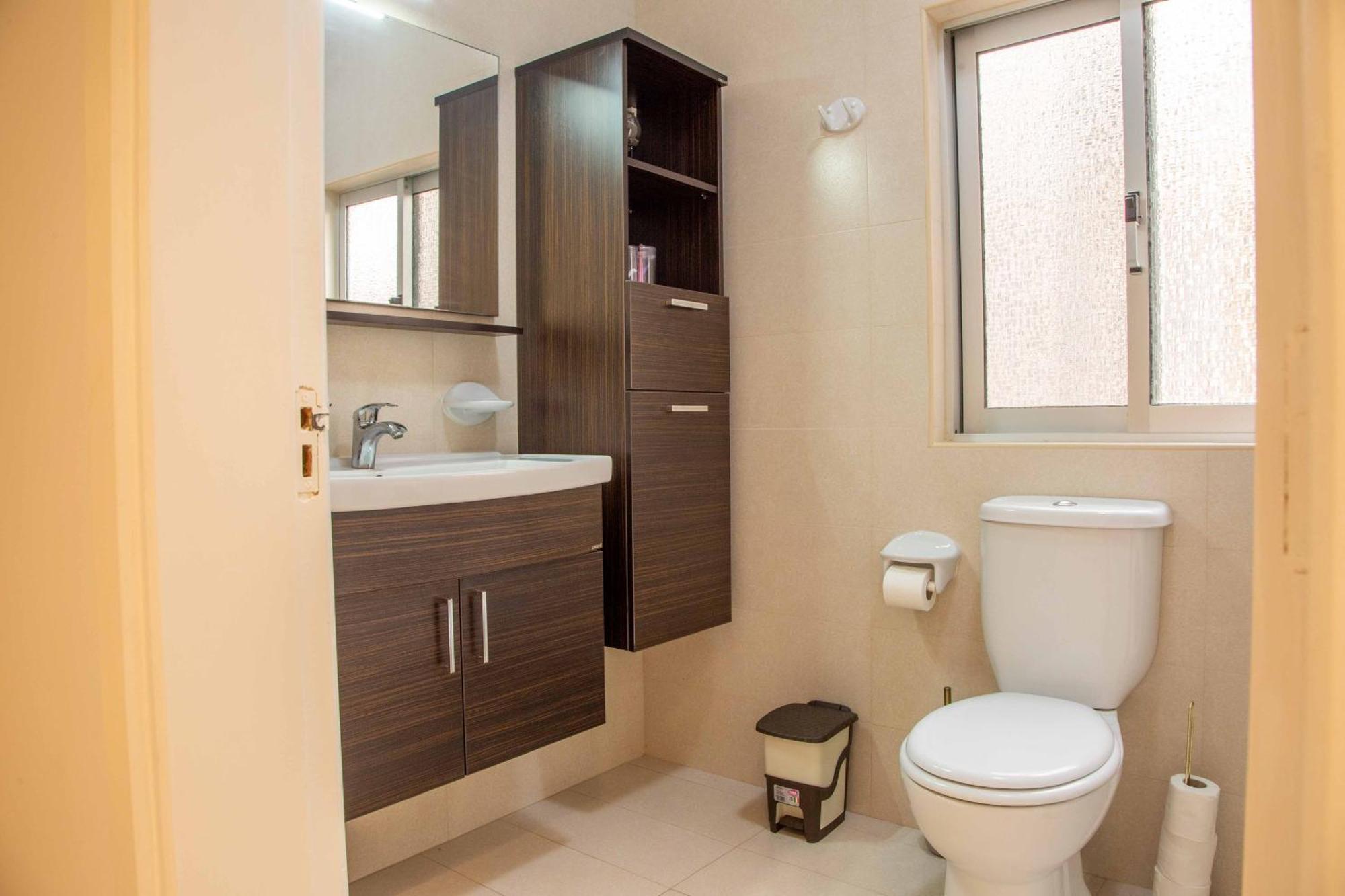 Spacious, Modern 3 Bedroom Apartment - Сент-Полс-Бей Экстерьер фото