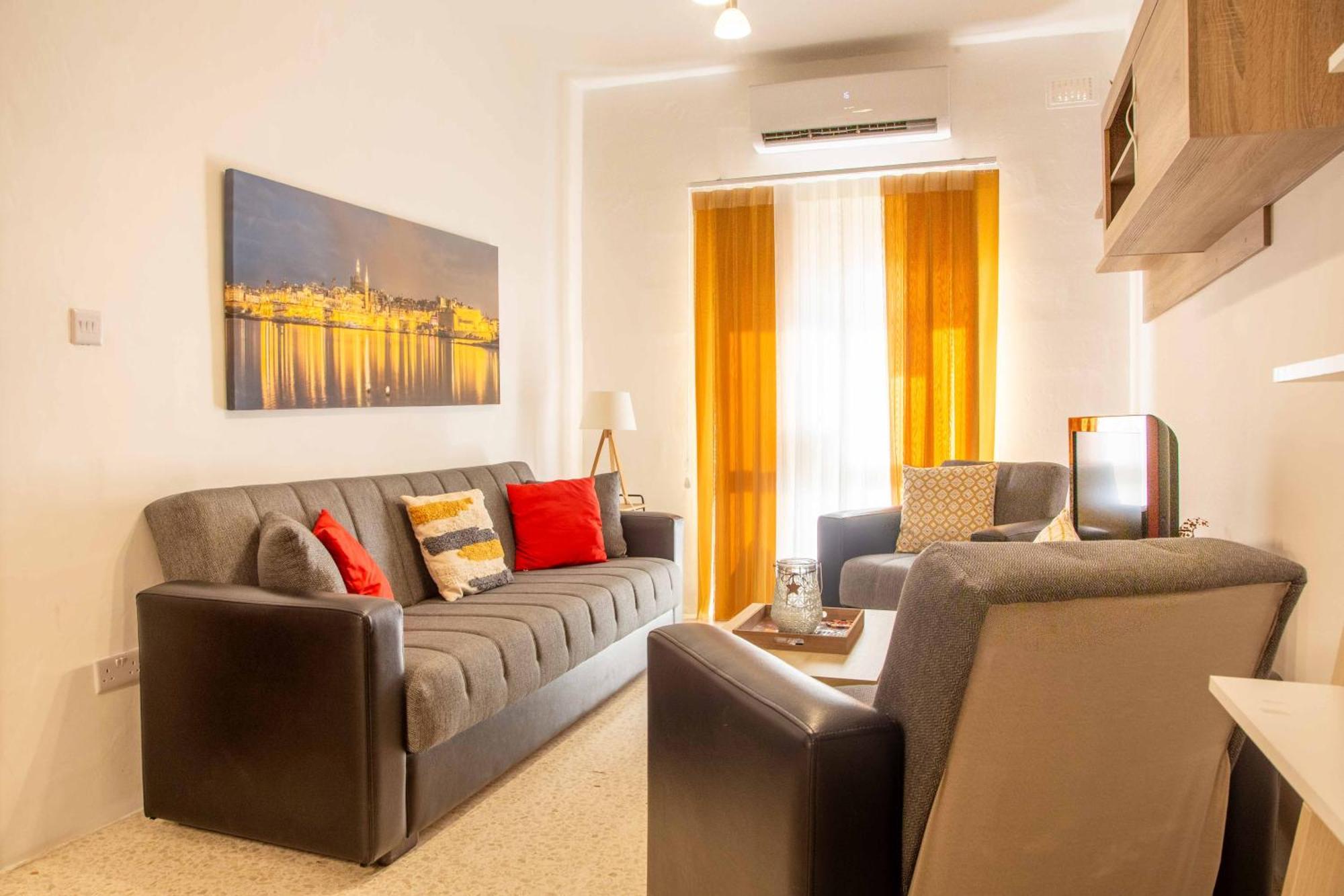 Spacious, Modern 3 Bedroom Apartment - Сент-Полс-Бей Экстерьер фото